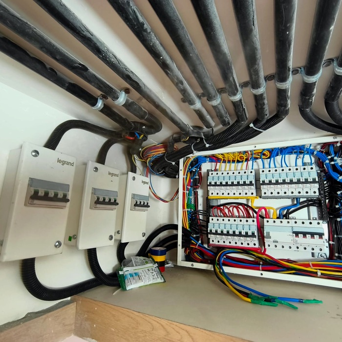 Electrical distribution panel installation